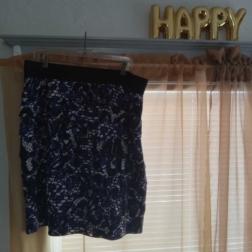 Alfani Black & Purple Women's Patterened Sheeth  Skirt